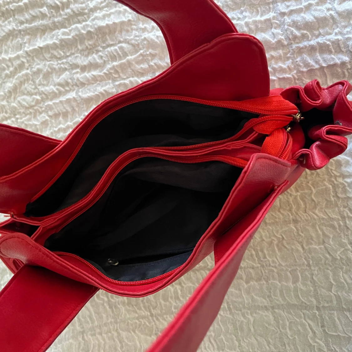 Röd väska - 90