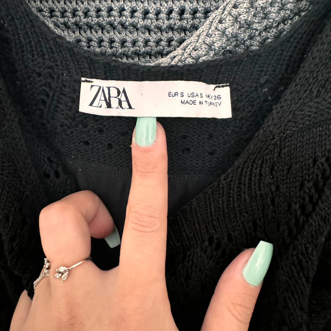 Svart spetsklänning - 93