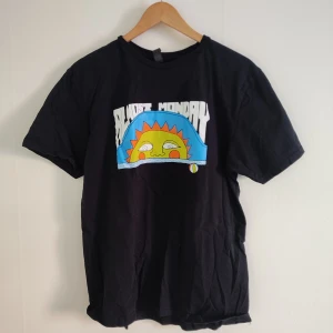 Almost Monday t-shirt  - T-shirt från bandet "Almost Monday", köpt på deras konsert.