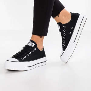 Converse CHUCK TAYLOR ALL STAR LIFT - oanvänd! storlek: 38,5