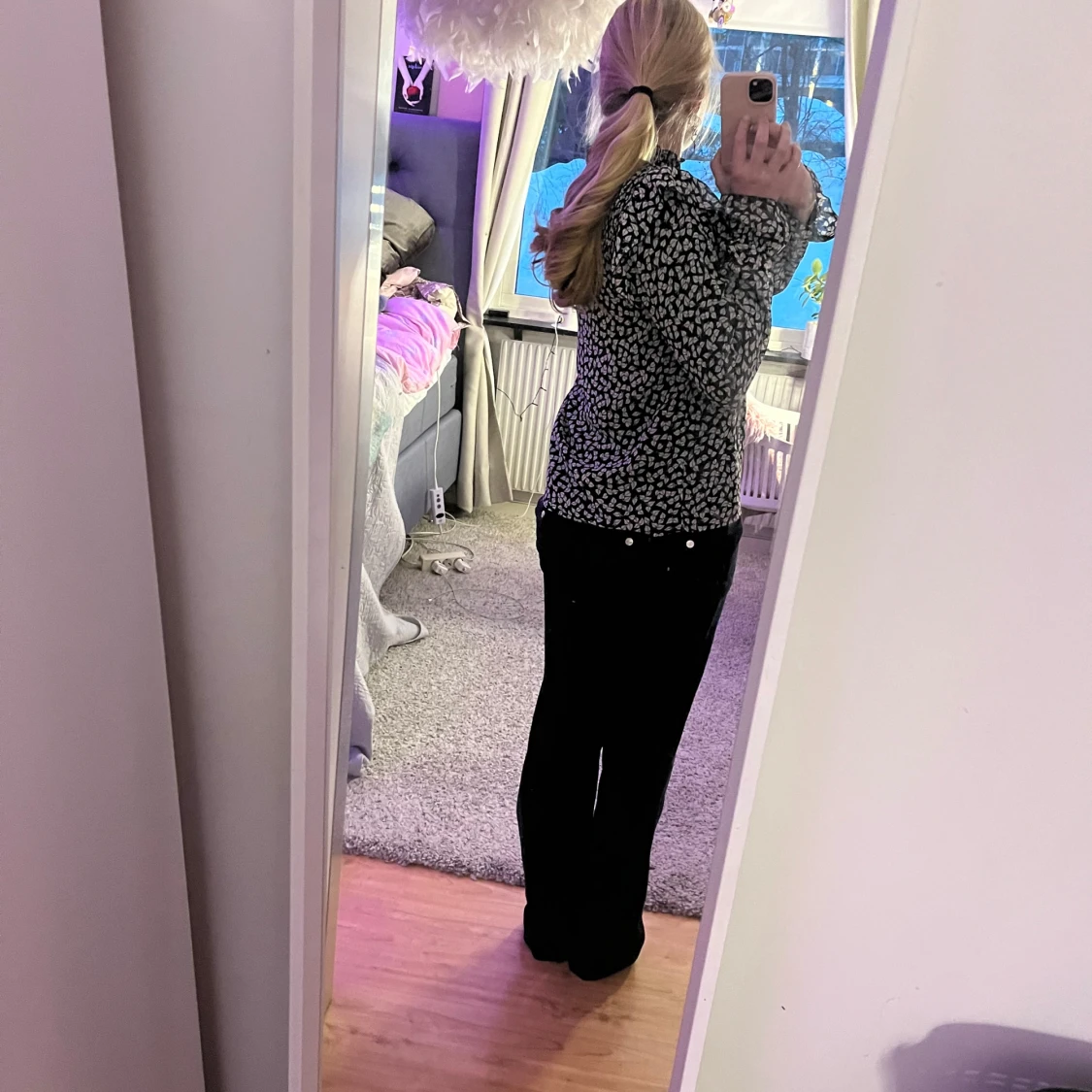 Svart blommig blus - 2