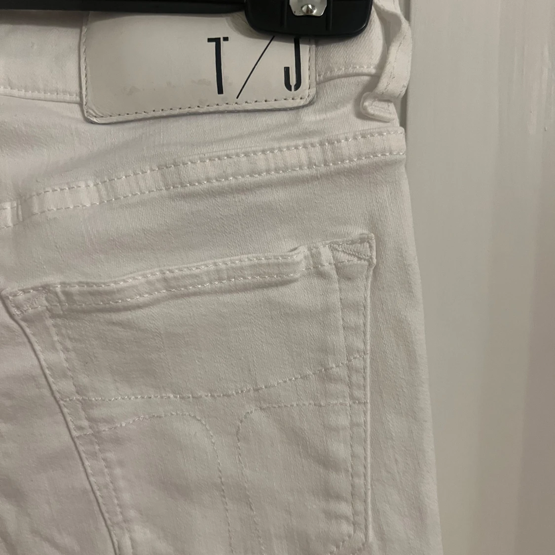 Helt oanvända Tiger of Sweden jeans - 1