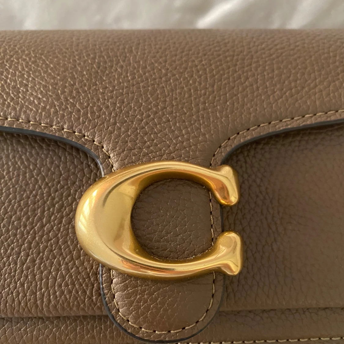 Brun axelväska från Coach - 4