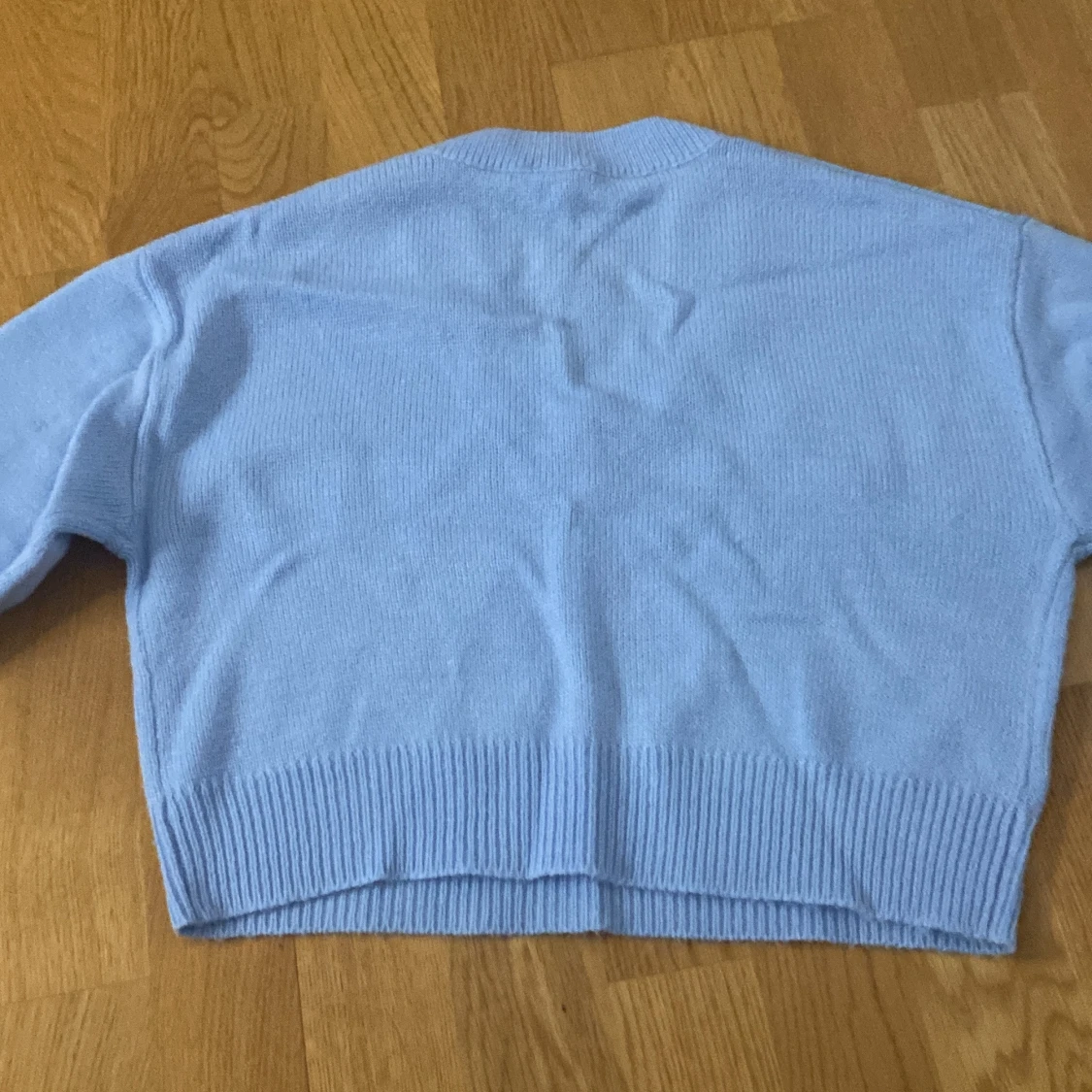 Ljusblå stickad tröja från H&M Divided - 1