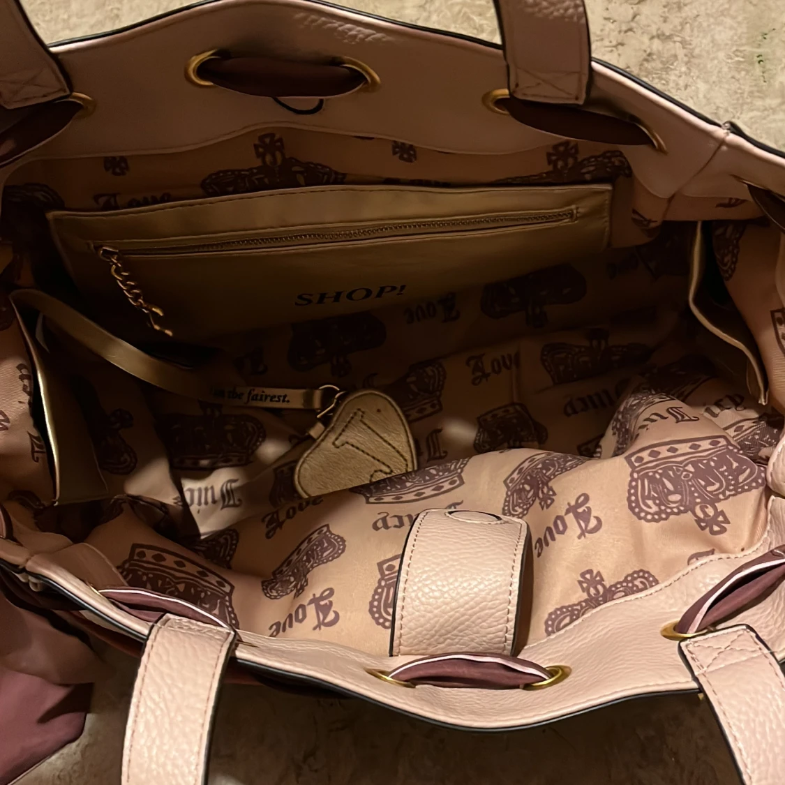 Lila/Rosa och beige väska från Juicy Couture - 1