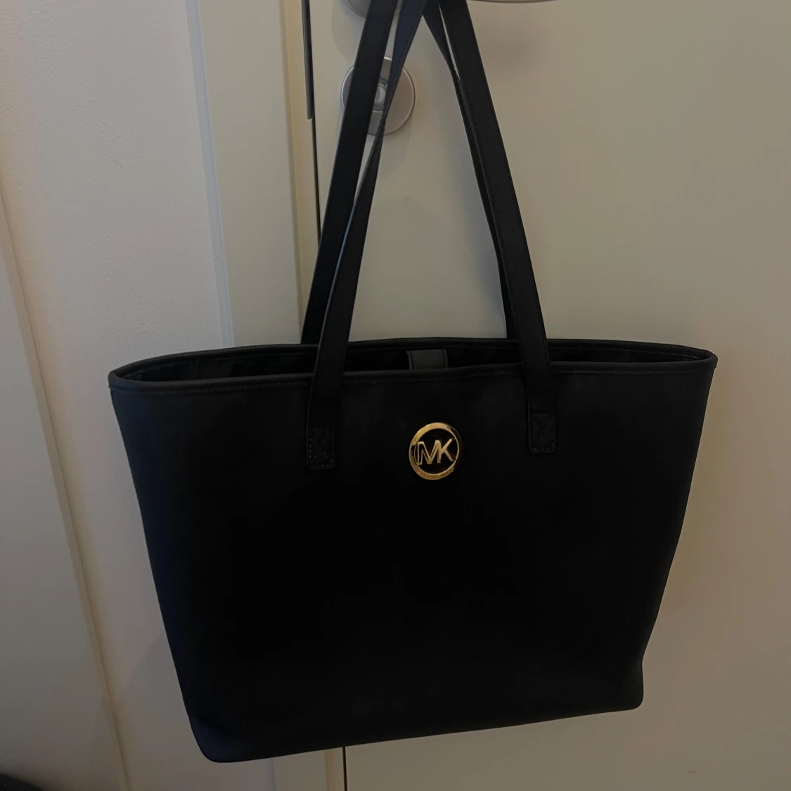 Svart axelväska från Michael Kors - 2