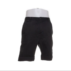 Jorts - supercoola jorts som tyvärr var fel storlek :) endast testade