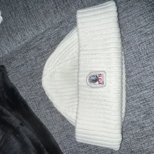 Parajumpers mössa - Helt ny bara testad