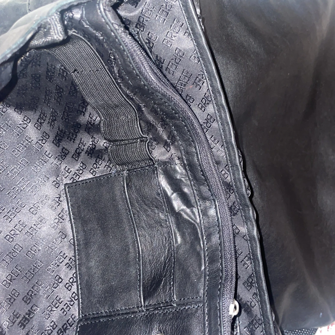 Svart handväska - 92