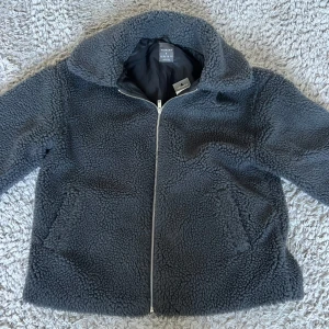 Teddyjacka - Jättefin teddyjacka!! Helt oanvänd och har prislappen kvar🩷