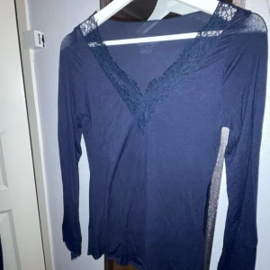 Intimissimi tröja  - Jättefin, bra skick förutom att den är något nopprig 🩷🩷