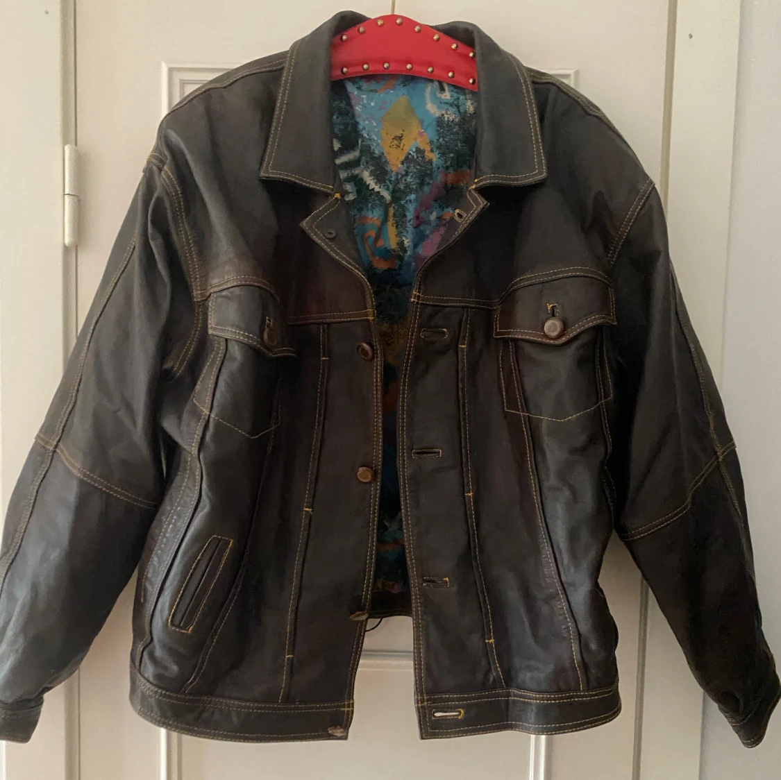 Jacka i äkta läder