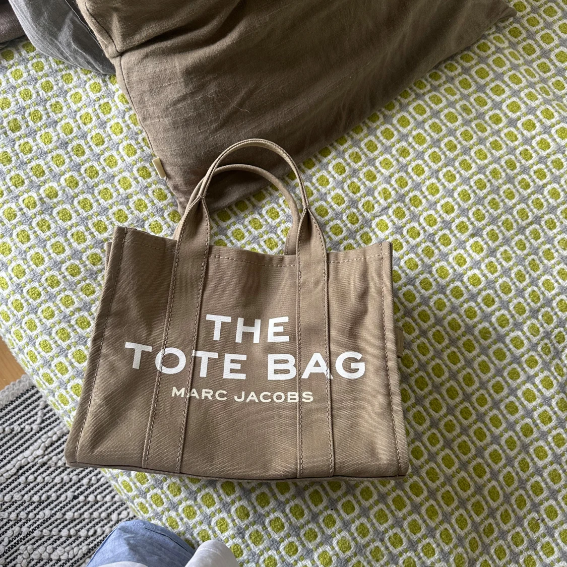 Khaki/grön tote bag från Marc Jacobs - 92