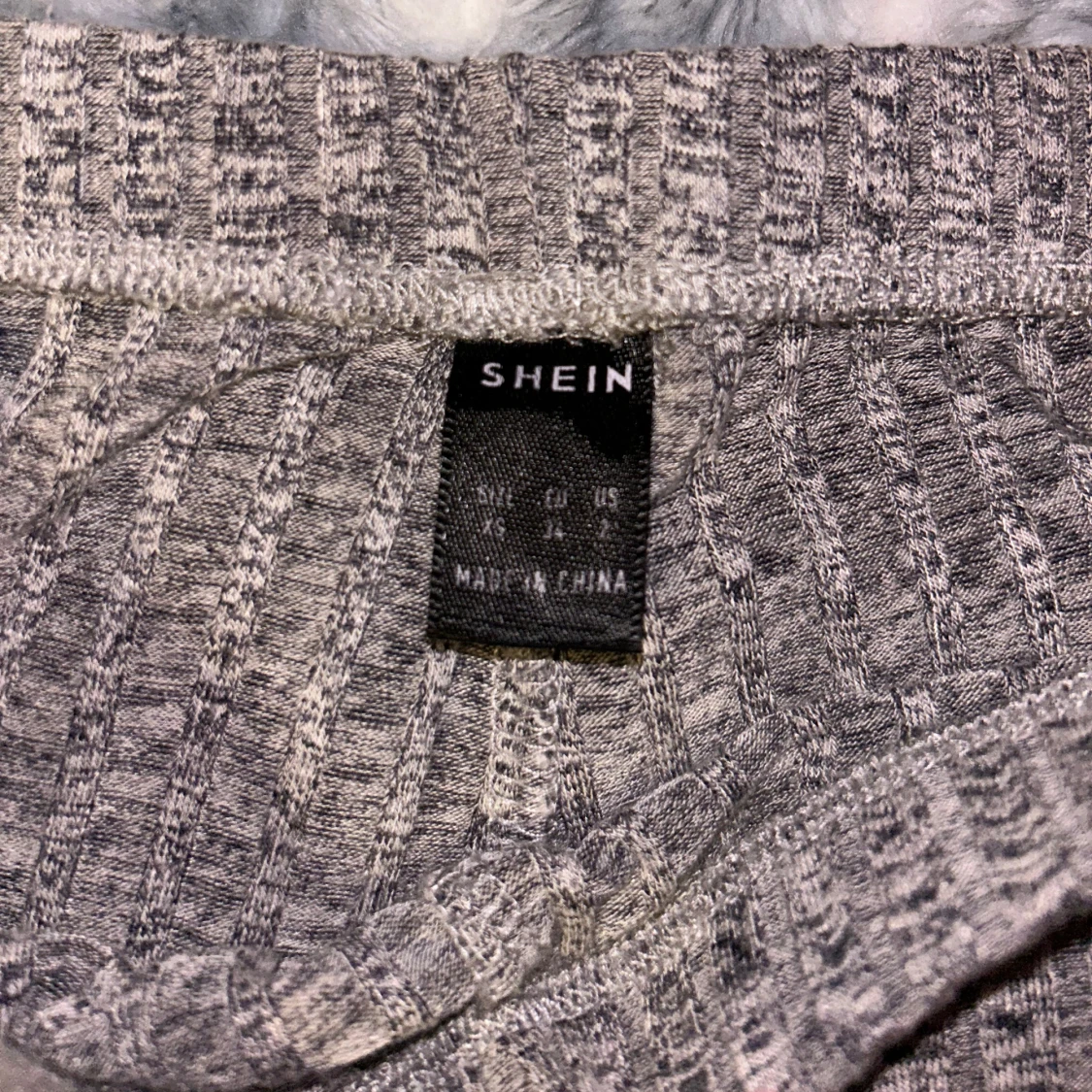 Grå ribbade byxor från Shein - 23