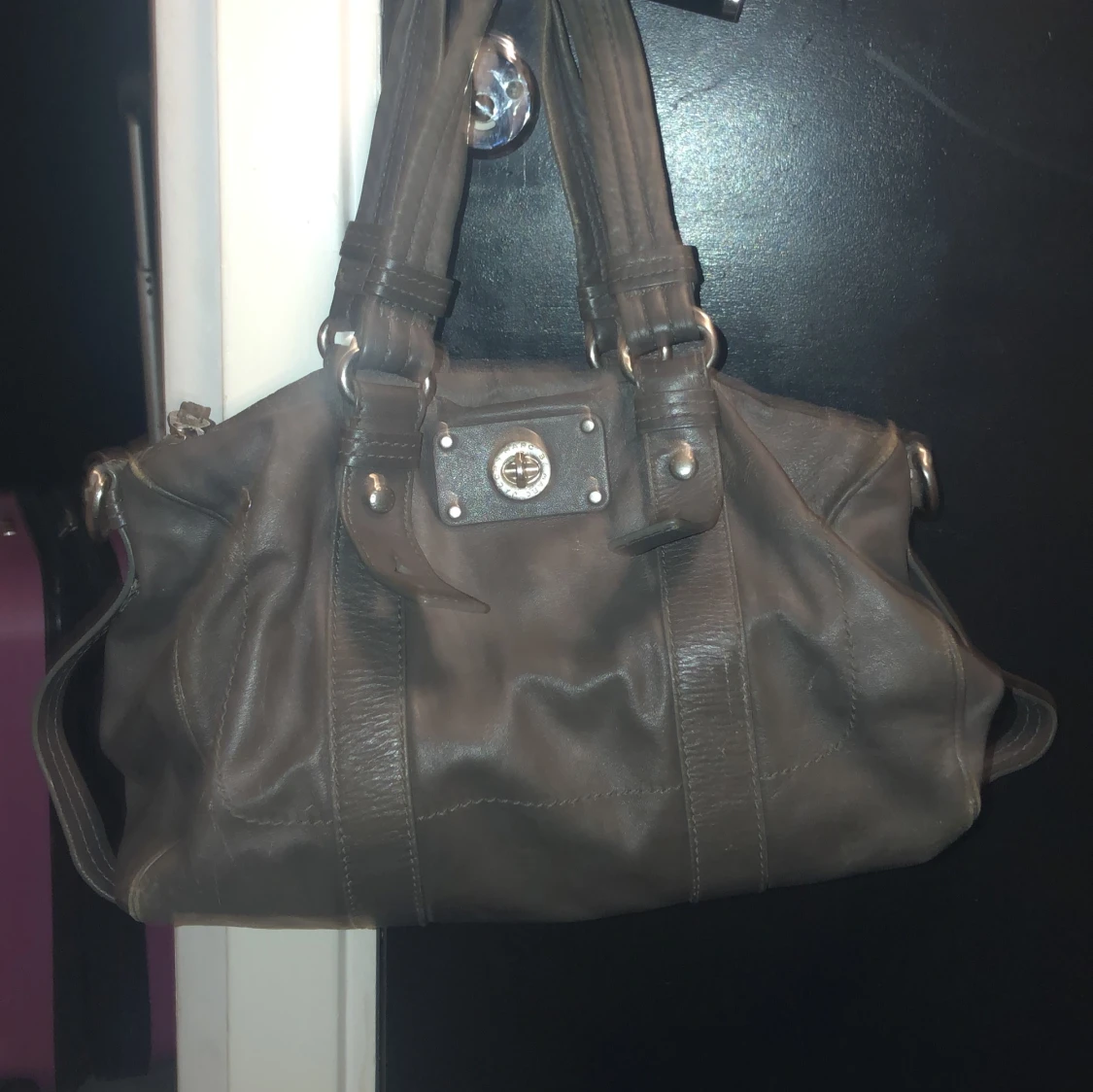 Grå skinnväska från Marc by Marc Jacobs