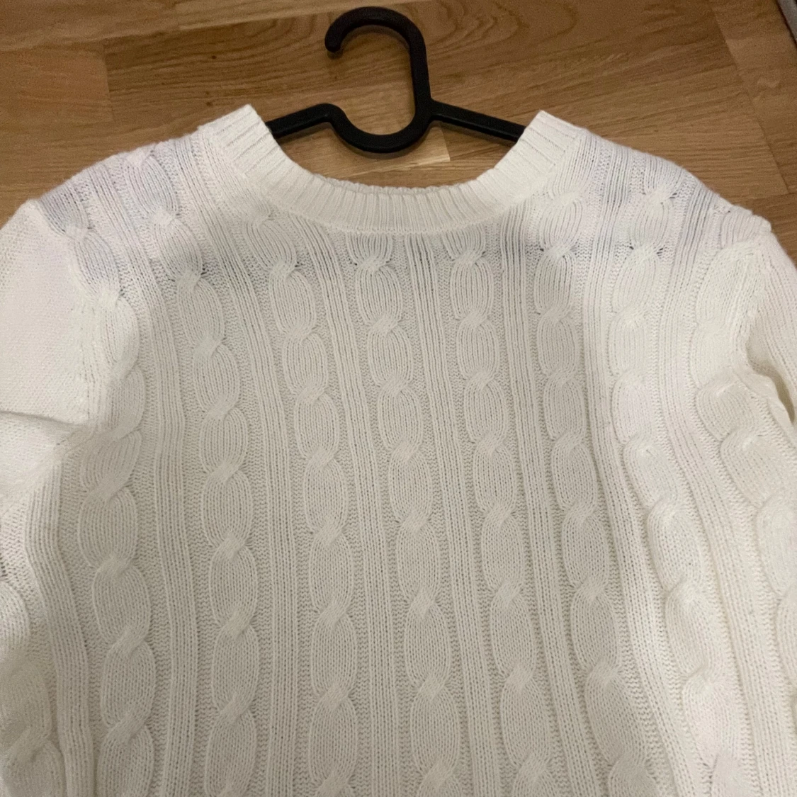 Vit stickad tröja - 90