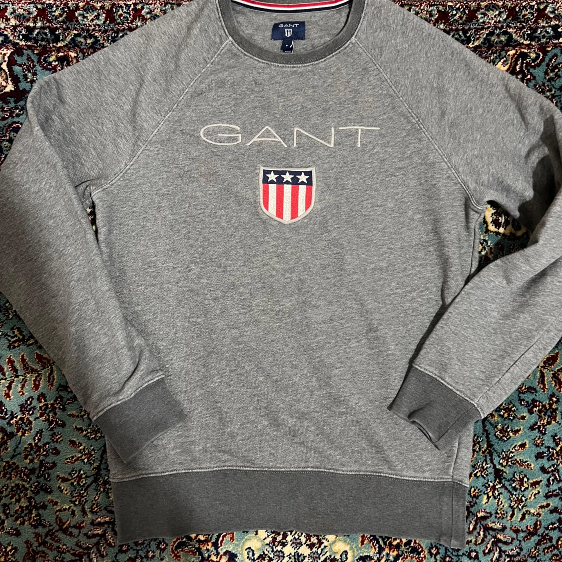 Grå sweatshirt från GANT