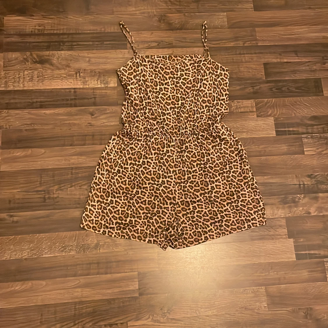 Leopardmönstrad jumpsuit från H&M