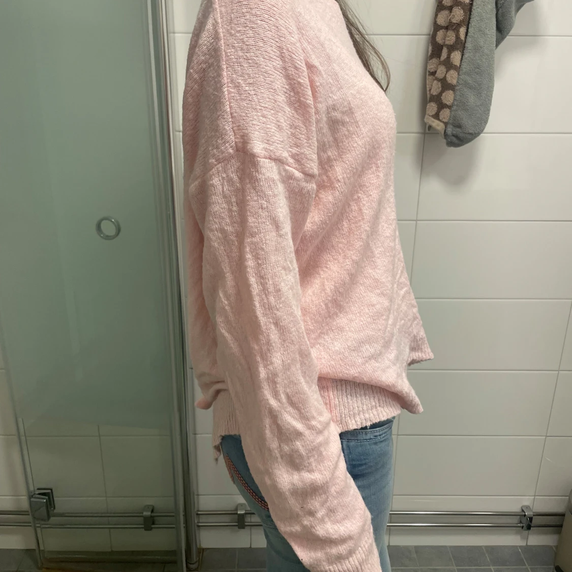 Rosa tröja med öppen rygg med rosetter - 91