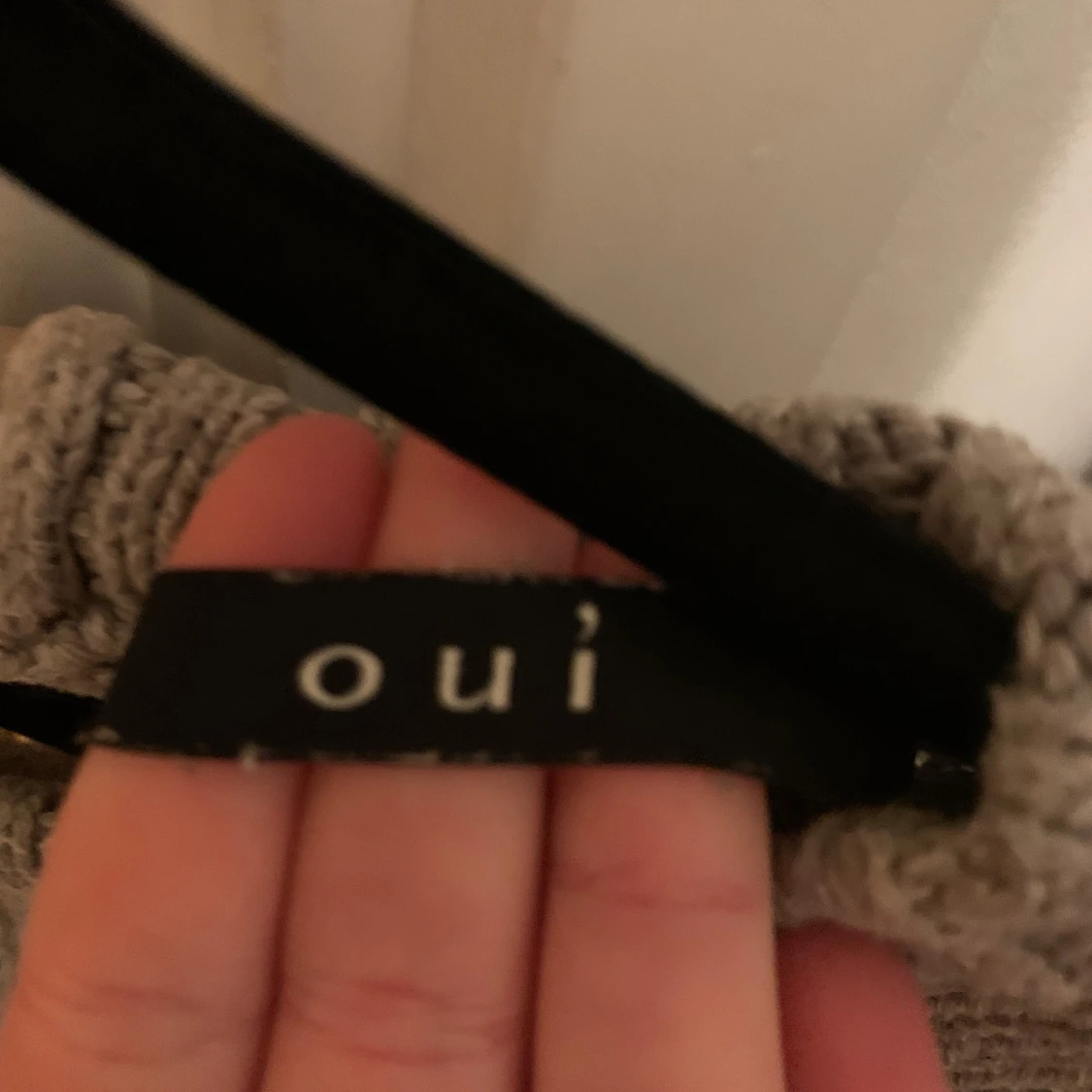 Grå stickad tröja från Oui - 90