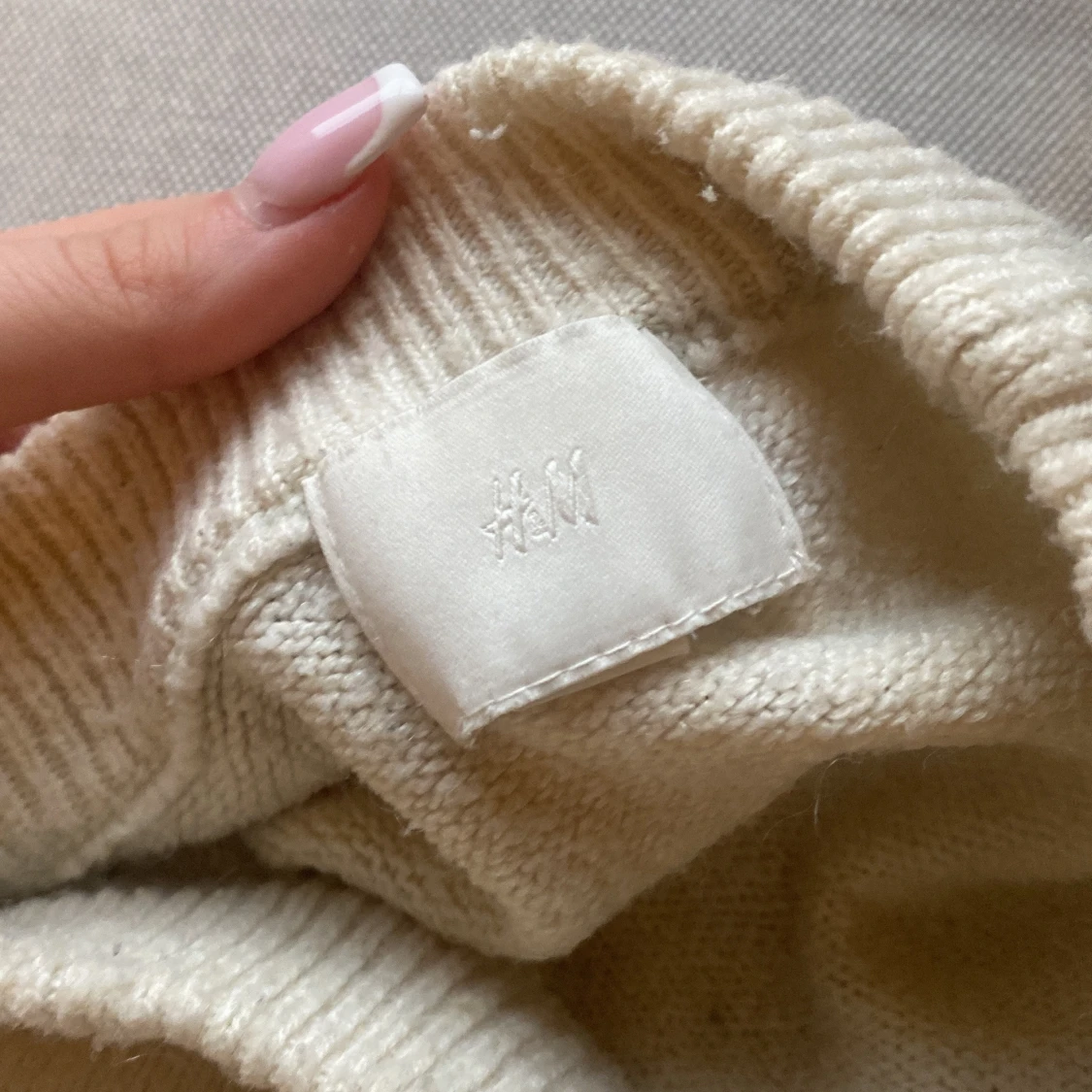 Beige tröja från H&M - 92
