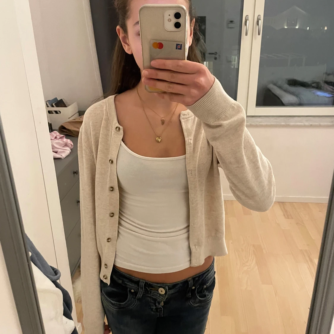 Beige kofta med knappar - 90