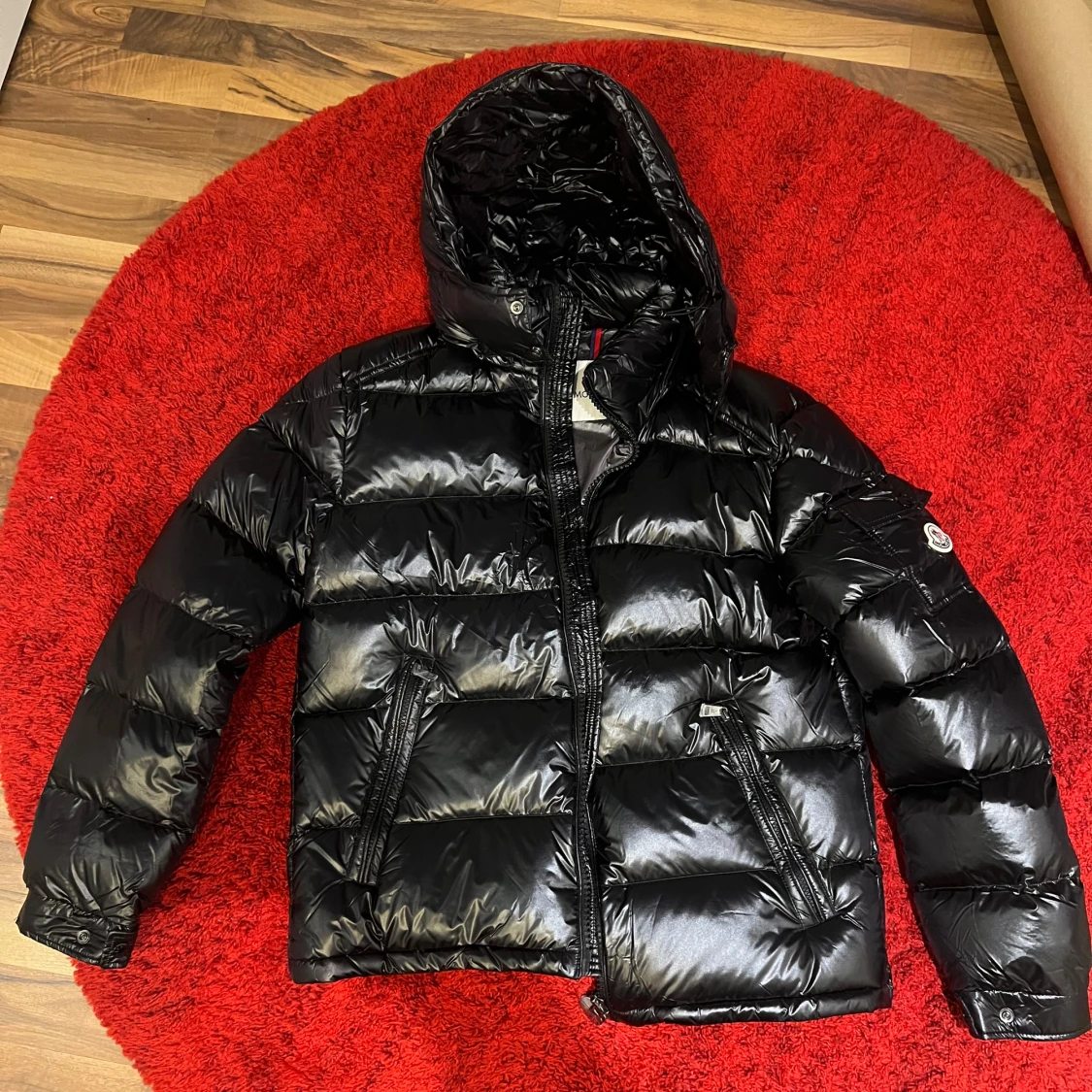 Svart dunjacka från Moncler