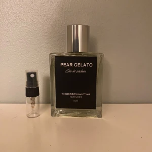 Pear Gelato Teodoros Kalotinis - Säljer samples på denna unika och supergoda doft, Pear gelato från Teodoros Kalotinis är en luktar som en otrolig päron gelato med kanske lite extra vanilj! En doft som är värd att testa🍐🍦1ml=20kr 2ml=35kr