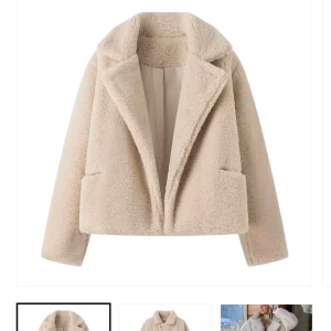 Beige teddyjacka - Mysig beige teddyjacka från dressy i storlek s köptes för 499 och säljer för 350 då den är helt ny endast testas skriv för fler bilder säljer så den var förstor för mig❤️
