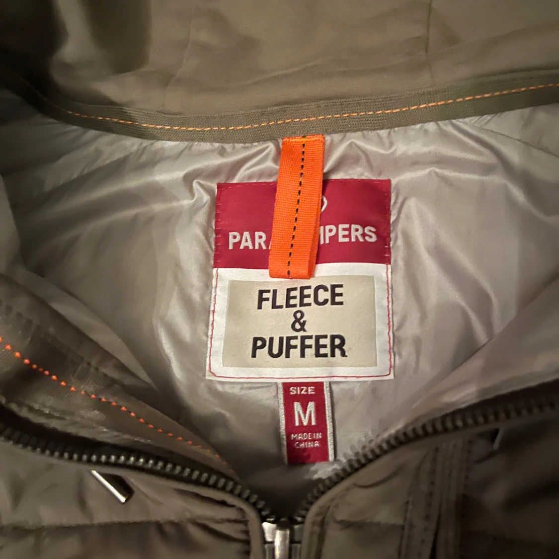 Grön jacka med huva från PJS - 93