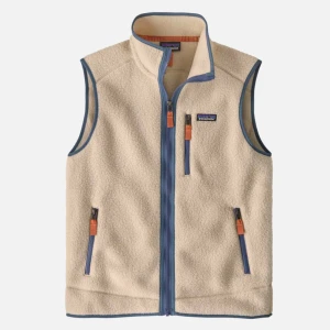 Patagonia fleece väst - Säljer en beige patagonia fleeceväst. Storlek XS. Skick 9/10 använd ett fåtal ggr. Passar mig perfekt som är 173cm och väger 62kg. Hör av dig vid frågor, priset kan diskuteras 