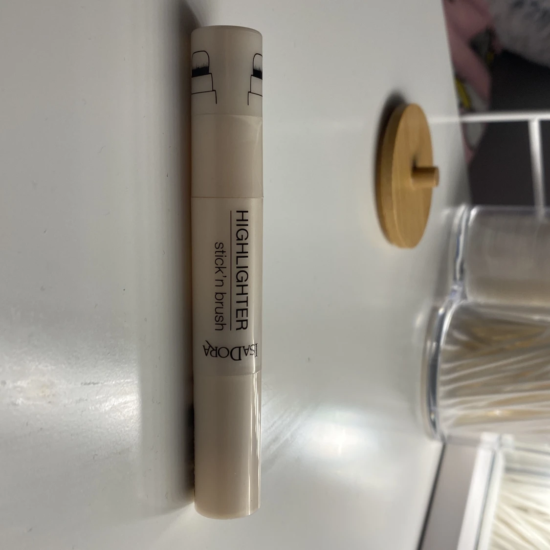 Stick’ n brush Highlighter från Isadora