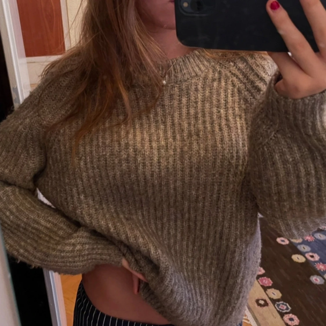 Beige stickad tröja