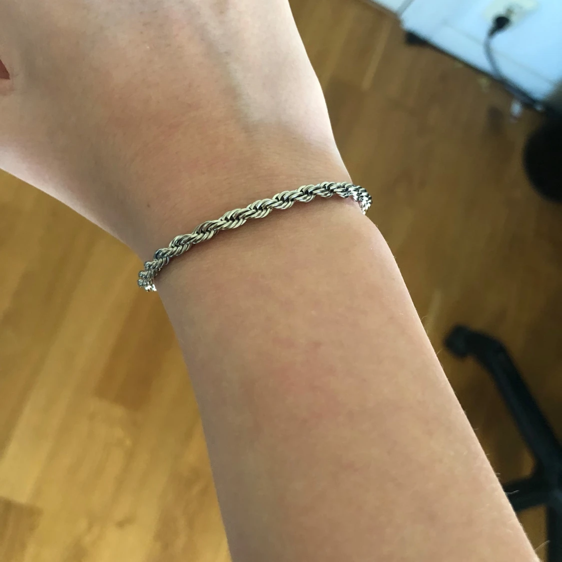 Silverfärgat armband