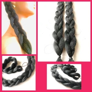 By prisförslag- 1 Svart fläta  - Elegant svart fläta som ger en stilfull touch till din frisyr. Perfekt för att skapa en unik look med en naturlig känsla. Lätt att använda och passar till olika hårlängder. Finns i flera färger 