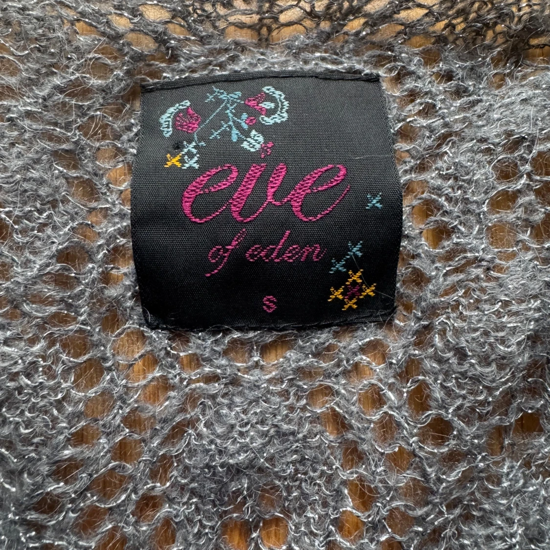 Grå stickad vintage glittrig tröja från Eve of Eden - 2