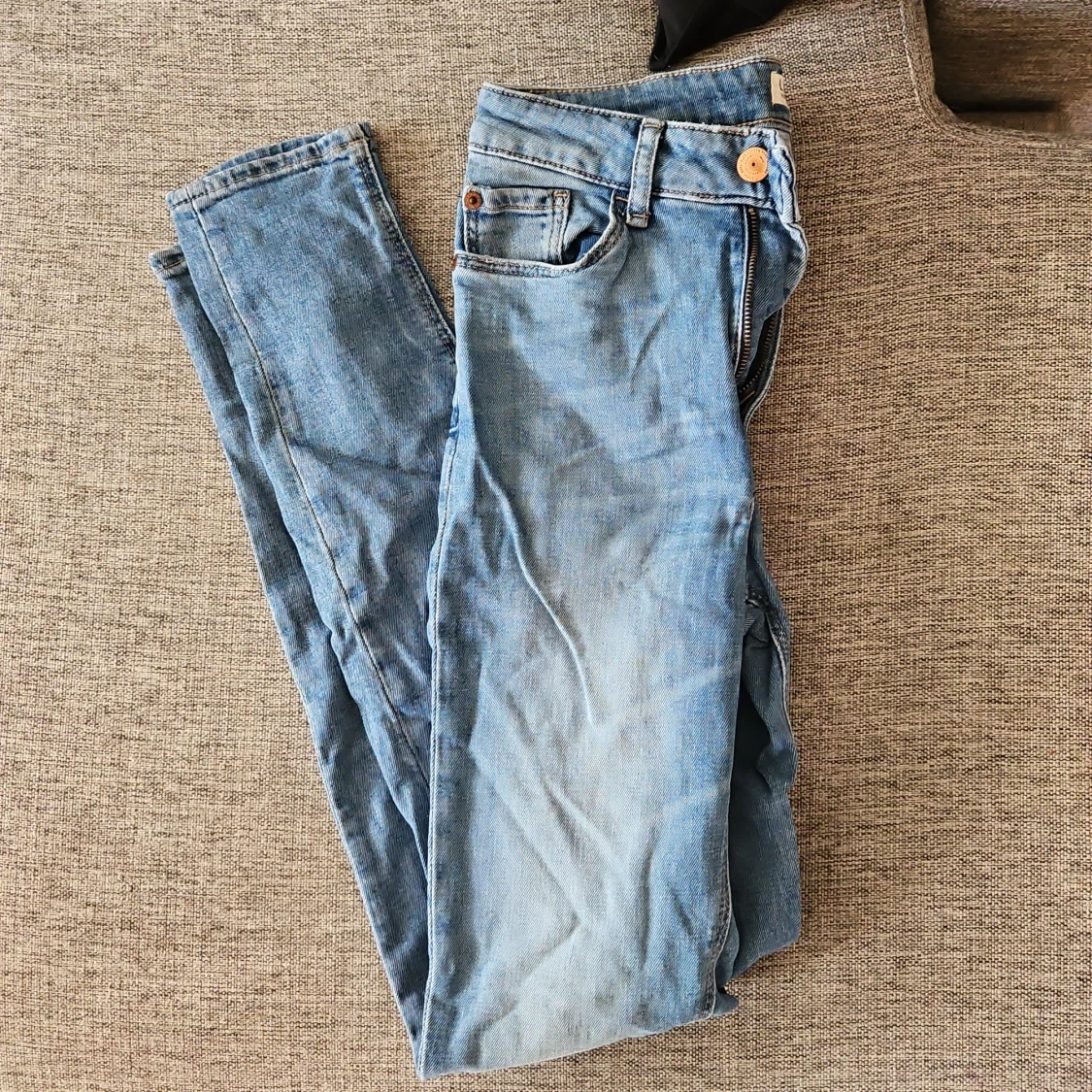 Ljusblå jeans