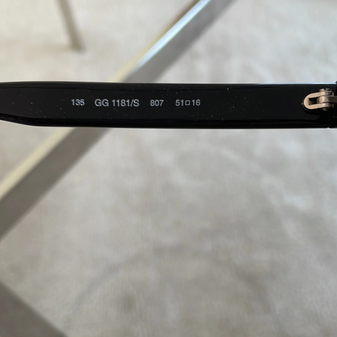 Svarta solglasögon från Gucci - 3