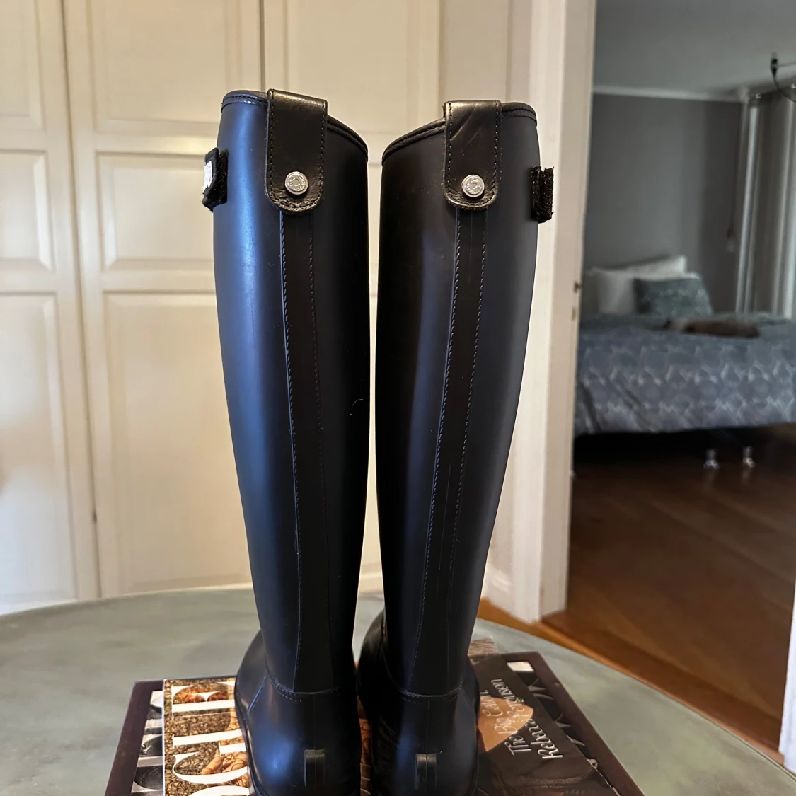 Svarta stövlar från Love Moschino - 3