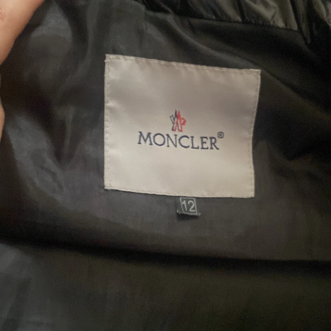 Svart dunväst från Moncler - 4
