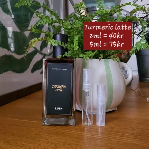 LUSH Turmeric Latte splittar ❤️ - Säljer splittar av turmeric latte från lush! Supermysig kryddig doft som passar perfekt till höst/vinter! 😊 2ml - 40kr 5ml - 75kr   18kr frakt ❤️ Köp sker genom PM ❤️