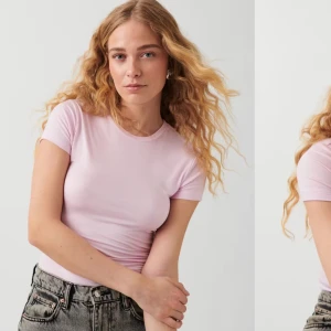 Ljusrosa t-shirt - Säljer en söt ljusrosa t-shirt ifrån Gina Tricot! Använd endast 1 gång i super fint skick💕 slutsåld på hemsidan