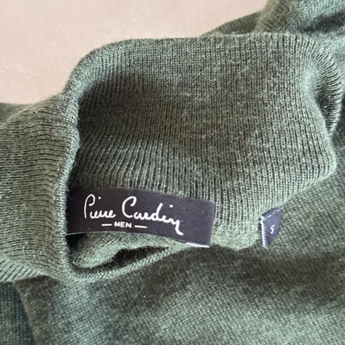 Grön polotröja från Pierre Cardin - 92