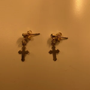 Örhängen - Supefina örhängen som inte kommer till användning längre💕