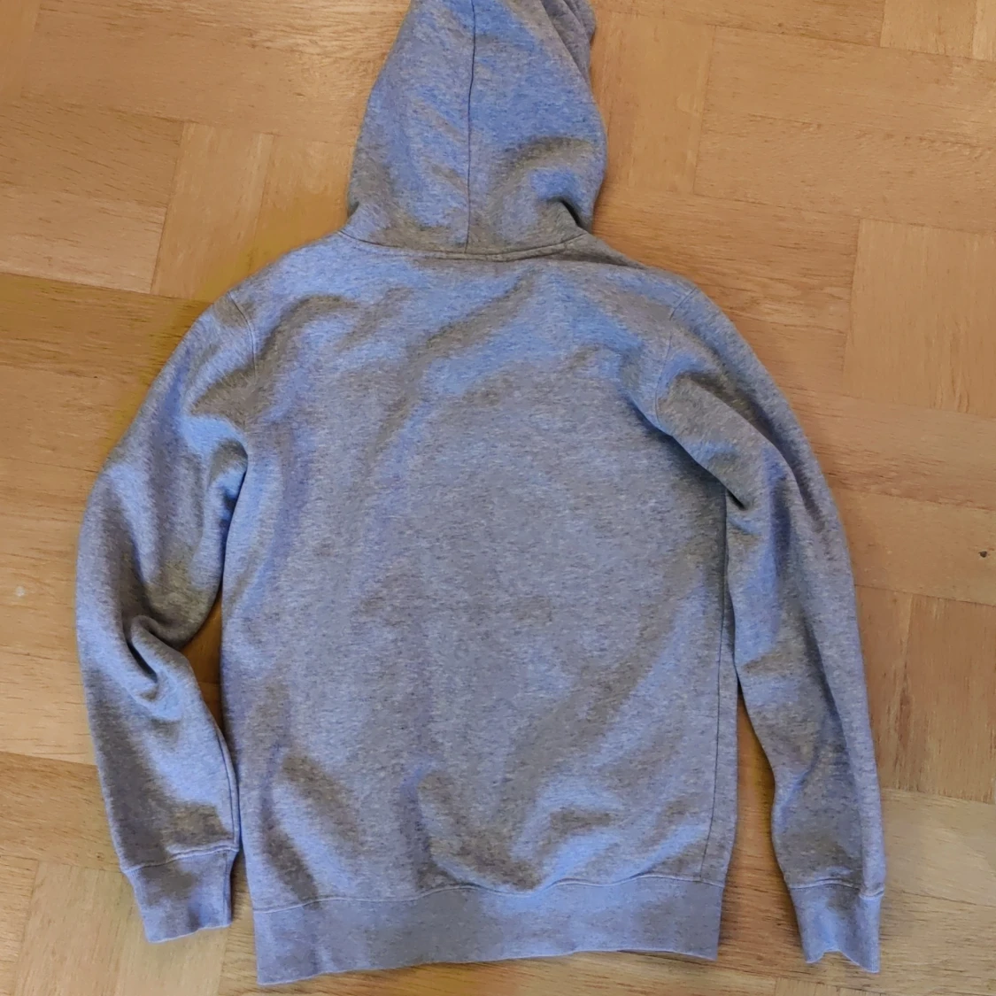 Grå hoodie från Champion - 91