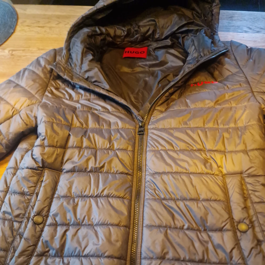 Svart quiltad jacka från Hugo - 92