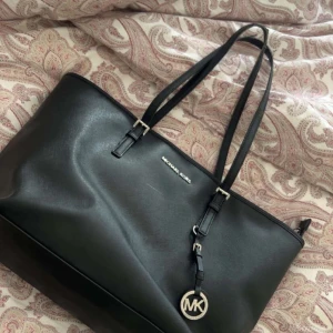 Michel kors väska  - Fin!!!