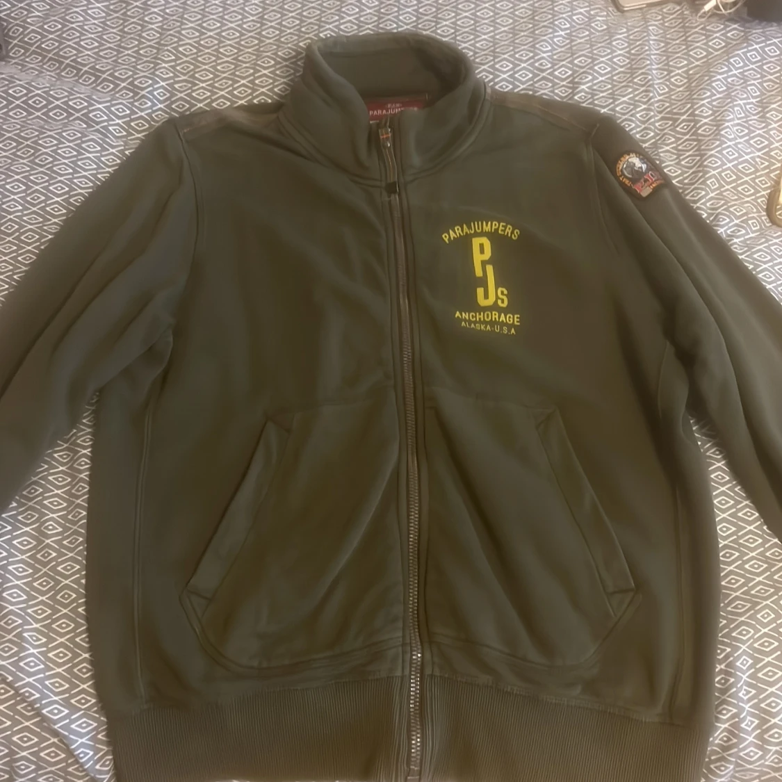 Tjocktröja från parajumpers