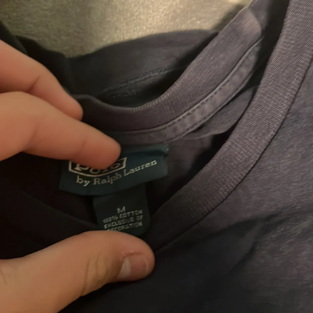 Säljer dessa par feta polo Ralph lauren t-shirts båda för 500 en för 300 Hör av er vid frågor eller funderingar . T-shirts.