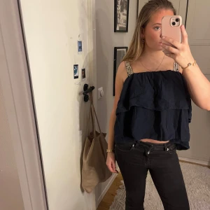 Topp från veromoda  - Storlek L men sitter som m❤️ pris kan diskuteras 